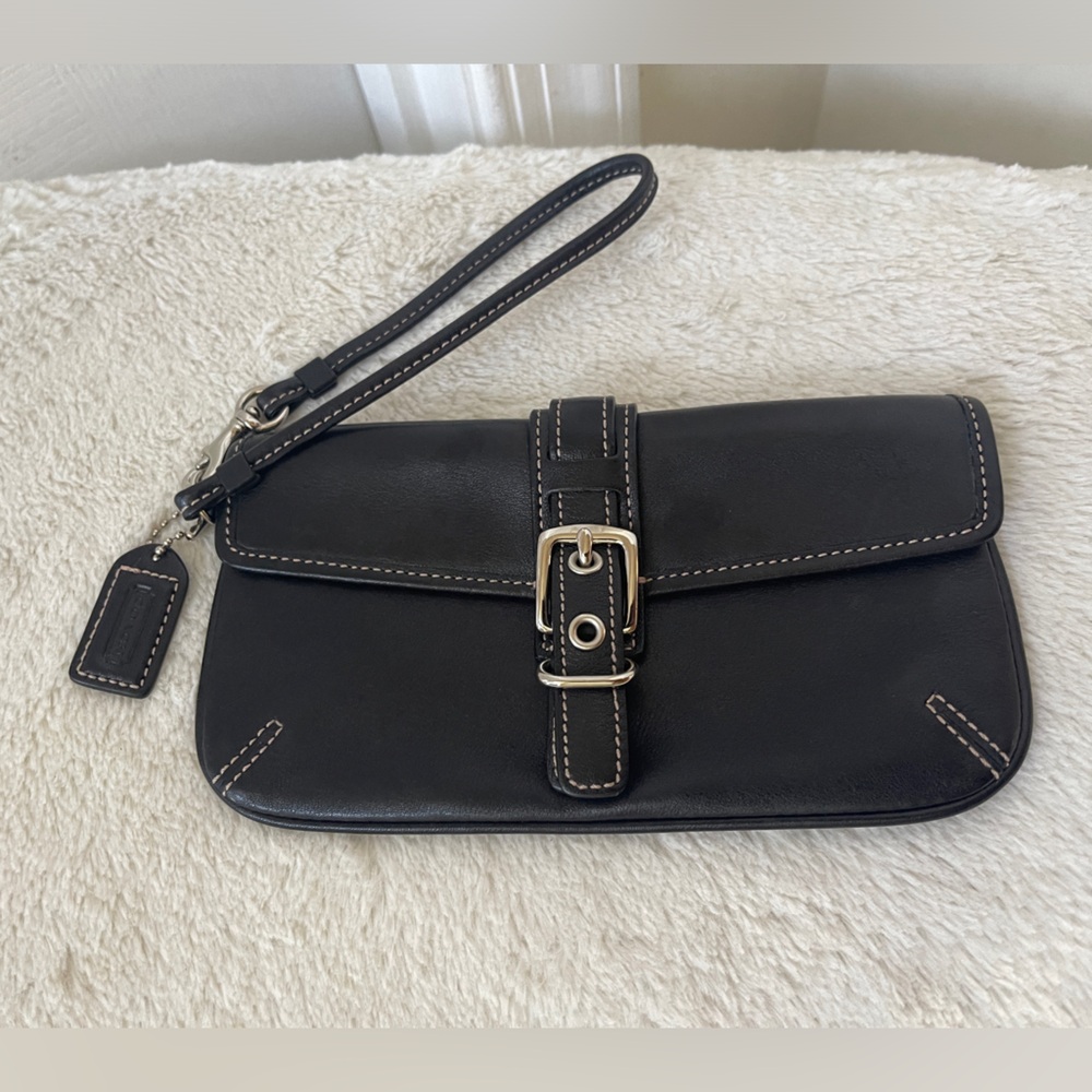 Coach Leather Wristlet EUC